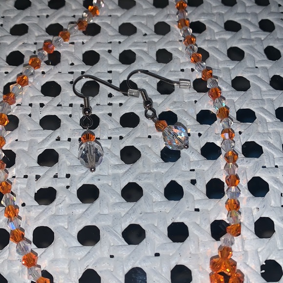 (4 for $20) Butterfly Beaded Necklace & Earrings 🧡 - Picture 5 of 5